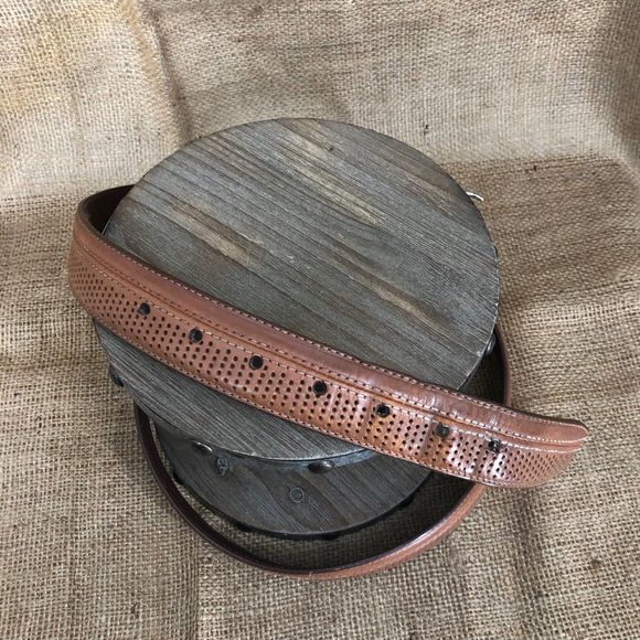 PGA Top Grain Leather Belt with Intricate Cutout Holes Design SZ 44 - Picture 4 of 8